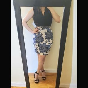 Black/ floral sleeveless V-Neck dress